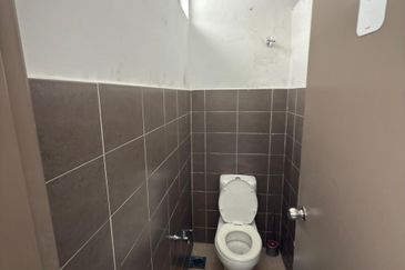 The LakeFront @ Southkey