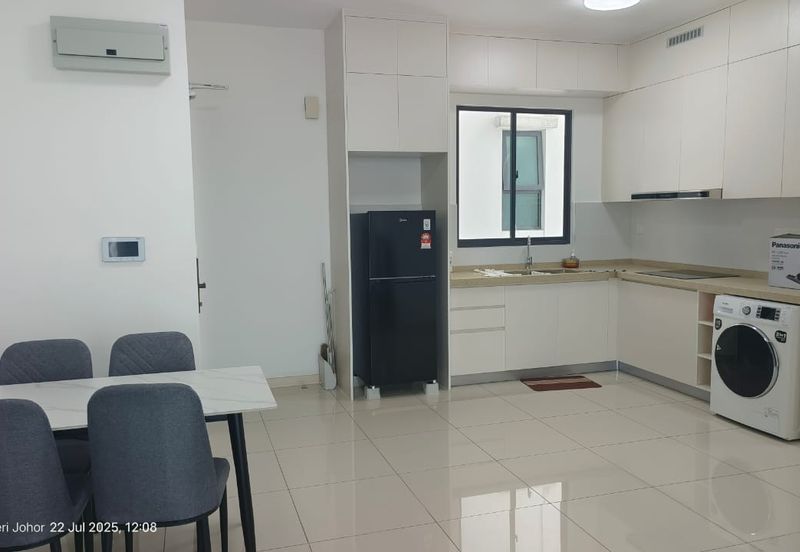 The M @ Medini Macrolink