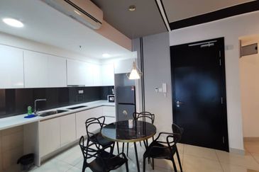 Almas @ Puteri Harbour