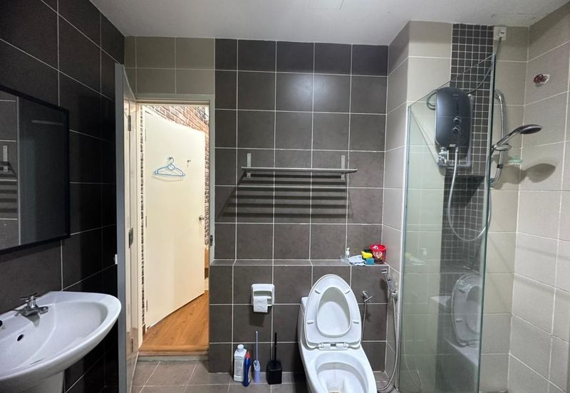 D Rich Executive Suites