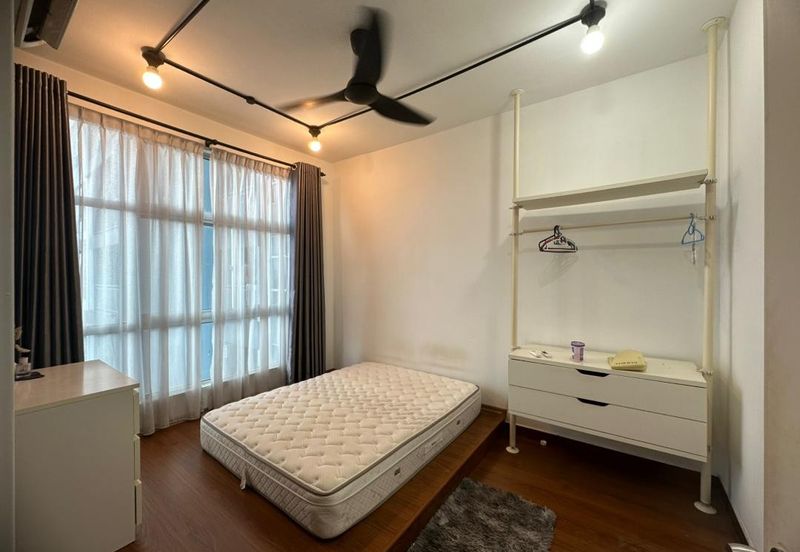 D Rich Executive Suites