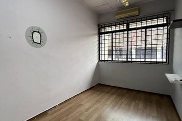 Jalan Mewah Ria 4/10