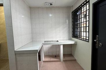 Jalan Mewah Ria 4/10