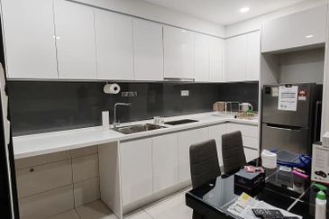 Almas Suites @ Puteri Harbour