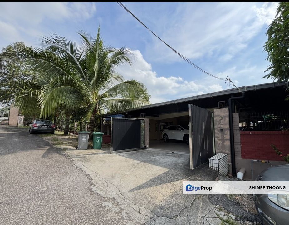 Jln Sundang town area sublet room for rent , Perak, Manjung