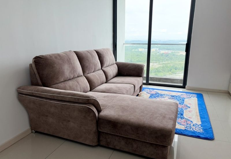 The M @ Medini Macrolink