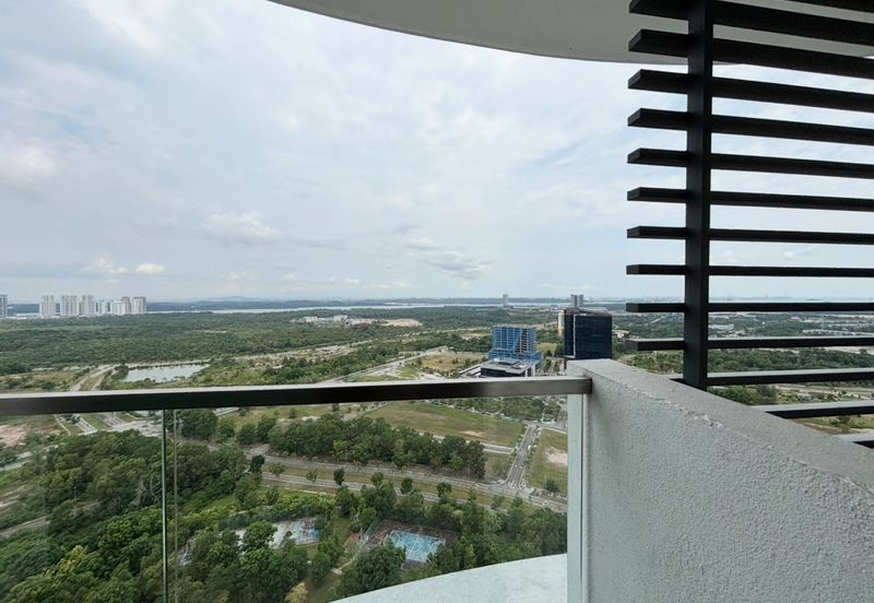 The M @ Medini Macrolink