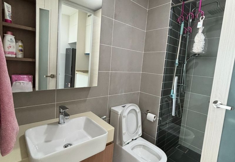 The M @ Medini Macrolink