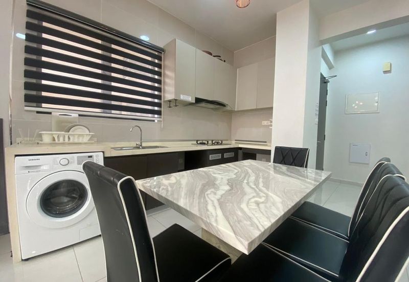 Baypoint @ Country Garden Danga Bay