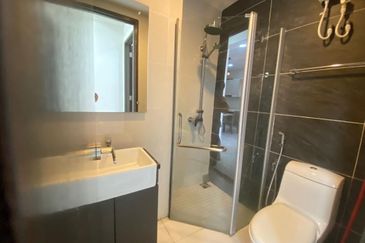 Baypoint @ Country Garden Danga Bay