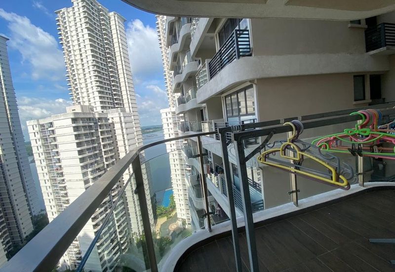 Baypoint @ Country Garden Danga Bay