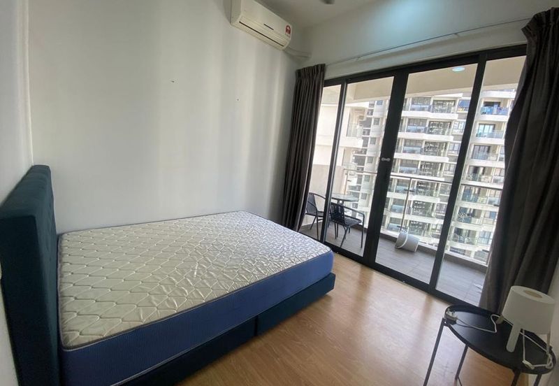 Baypoint @ Country Garden Danga Bay