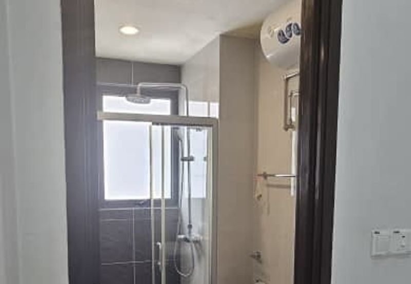 Baypoint @ Country Garden Danga Bay