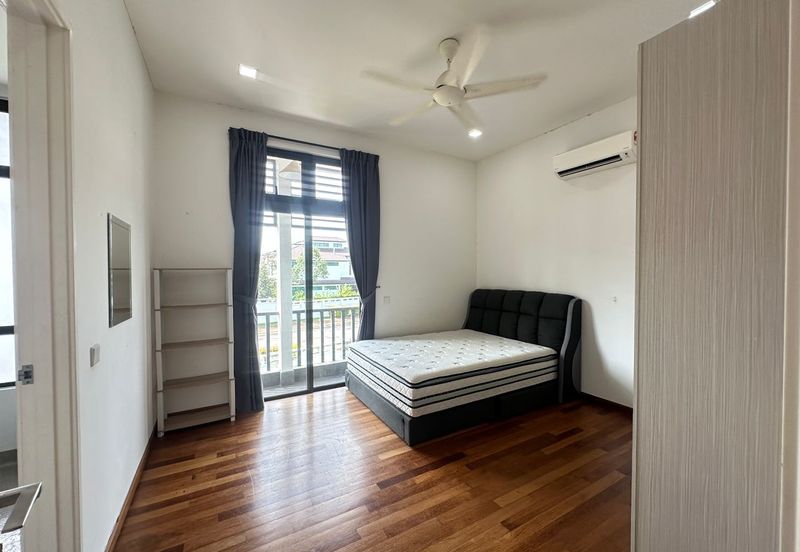 Featherstone @Eco Botanic