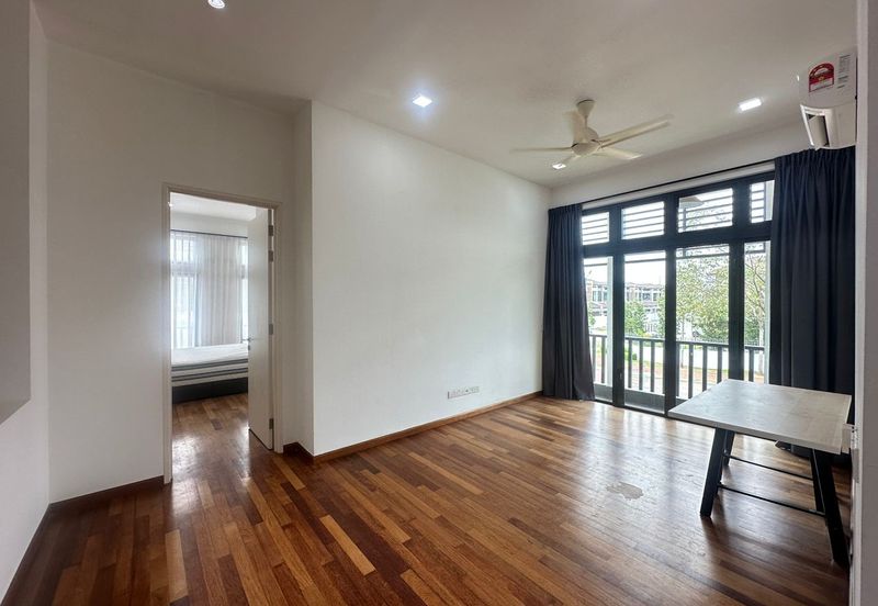 Featherstone @Eco Botanic