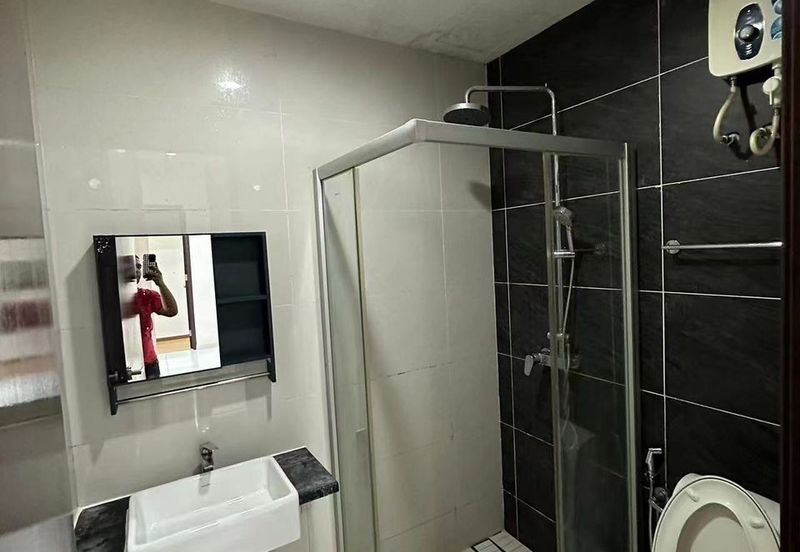 Baypoint @ Country Garden Danga Bay