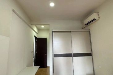 Baypoint @ Country Garden Danga Bay