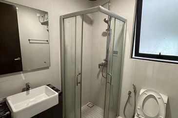 Baypoint @ Country Garden Danga Bay