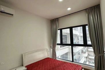 Baypoint @ Country Garden Danga Bay