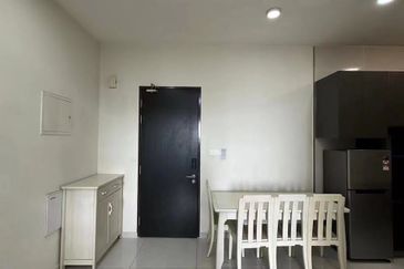 Baypoint @ Country Garden Danga Bay