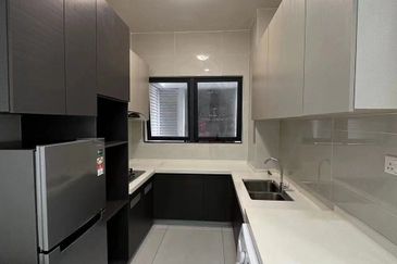 Baypoint @ Country Garden Danga Bay