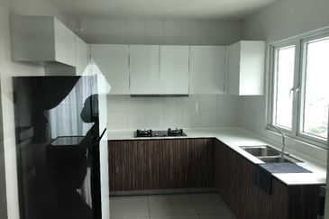 Seasons Luxury Apartments @ Amara Larkin