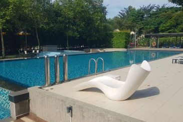 Ujana Executive Apartment