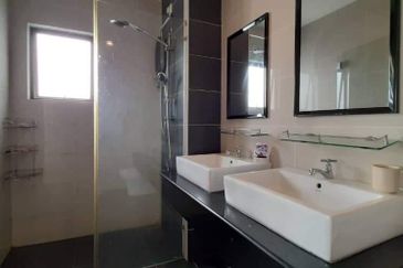 Ujana Executive Apartment