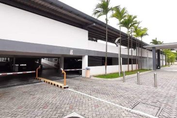 Ujana Executive Apartment