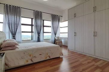 Ujana Executive Apartment