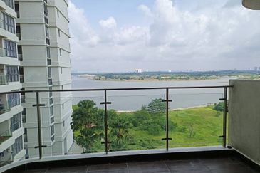 Royal Strand @ Country Garden Danga Bay