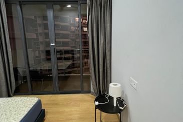 Baypoint @ Country Garden Danga Bay