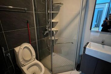 Baypoint @ Country Garden Danga Bay