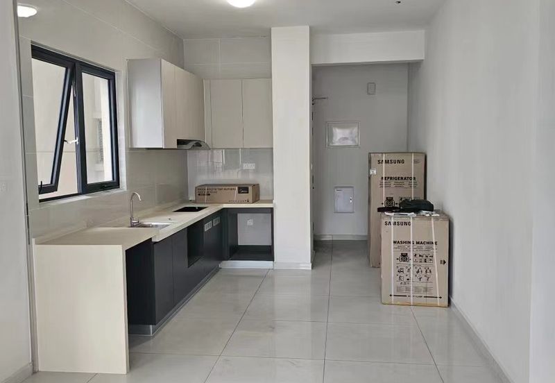 Baypoint @ Country Garden Danga Bay