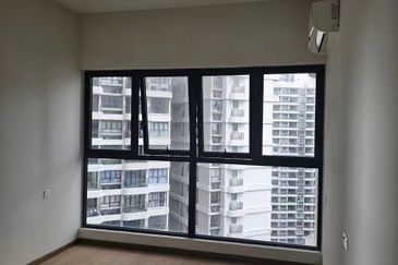 Baypoint @ Country Garden Danga Bay