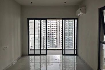 Baypoint @ Country Garden Danga Bay