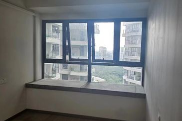 Baypoint @ Country Garden Danga Bay