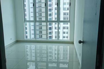 Meridin Bayvue Apartment