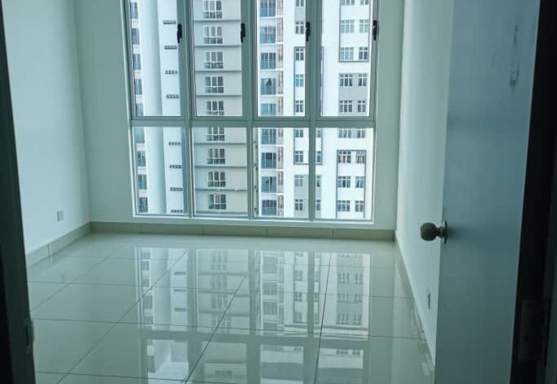 Meridin Bayvue Apartment