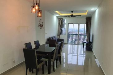 Meridin Bayvue Apartment