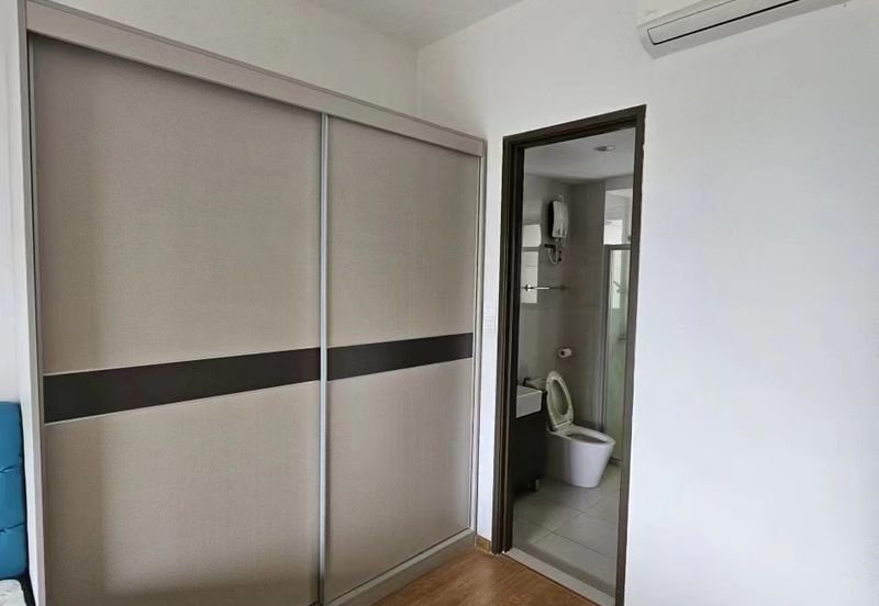 Baypoint @ Country Garden Danga Bay