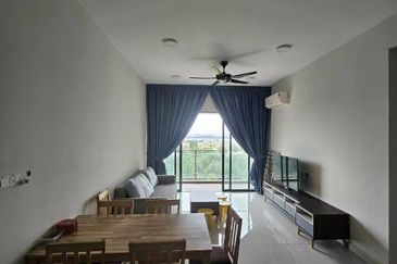 Baypoint @ Country Garden Danga Bay