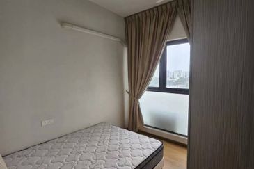 Baypoint @ Country Garden Danga Bay