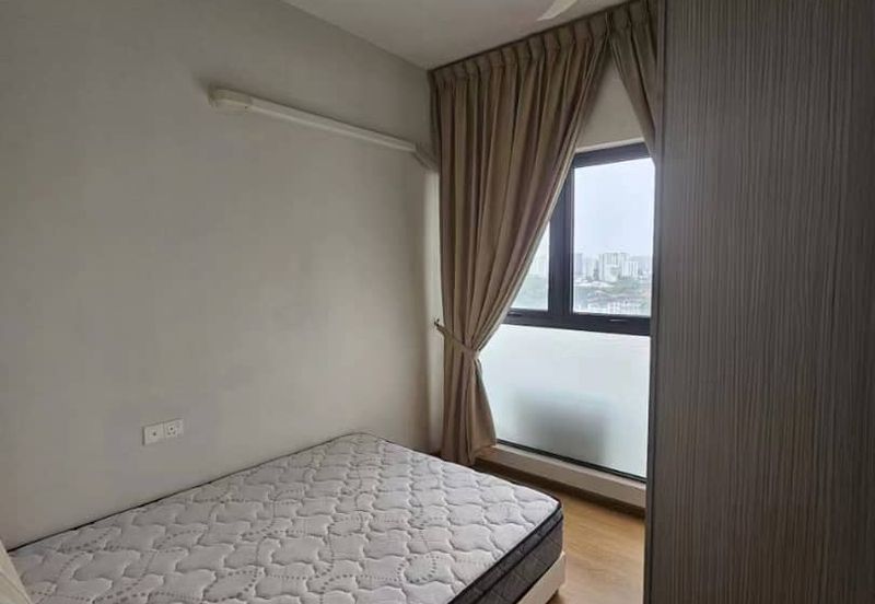 Baypoint @ Country Garden Danga Bay