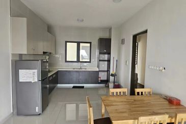 Baypoint @ Country Garden Danga Bay