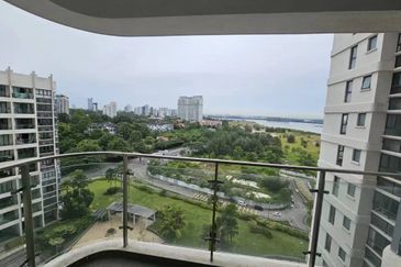 Baypoint @ Country Garden Danga Bay