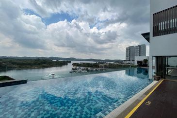 Somerset Puteri Harbour