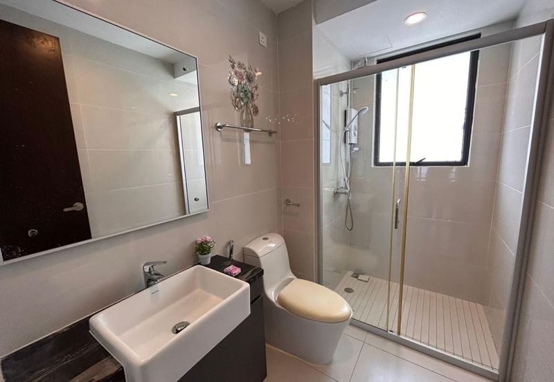 Baypoint @ Country Garden Danga Bay