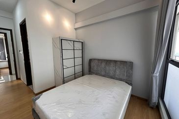 Baypoint @ Country Garden Danga Bay