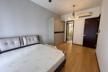 Baypoint @ Country Garden Danga Bay